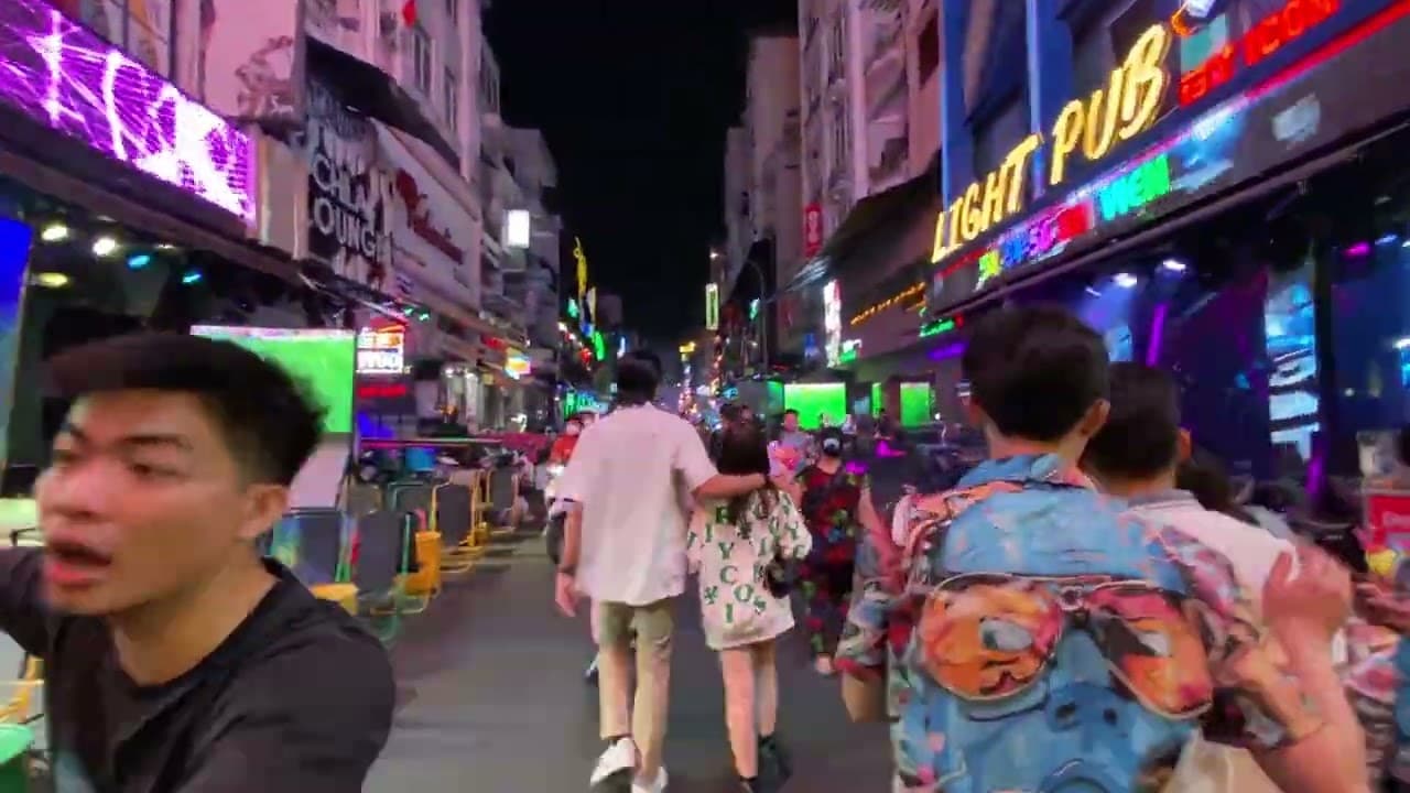 이런 소음 속에서 잠을 청해야된다 생각해보세요.