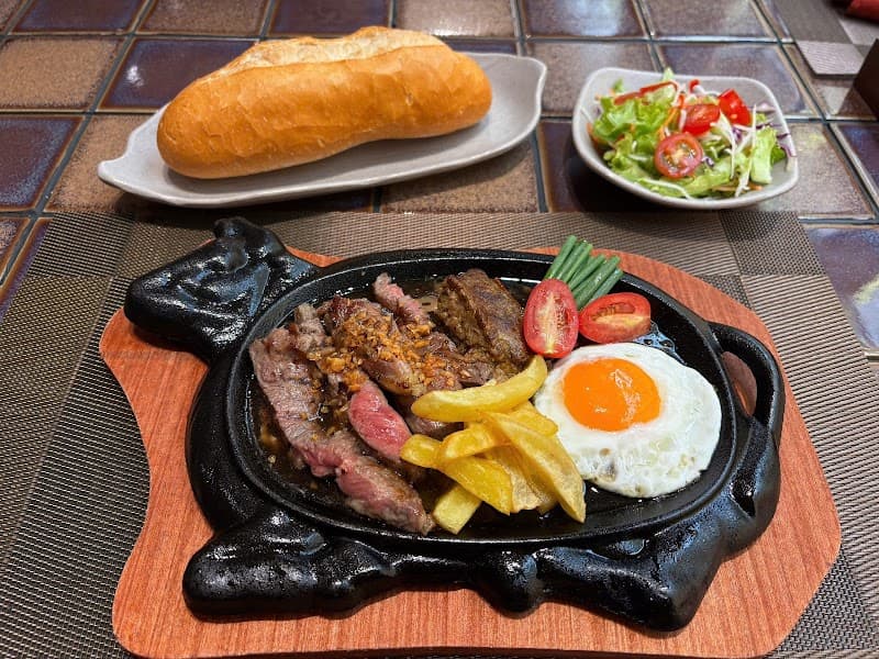 나트랑 Bò Lé – Vietnamese Beefsteak