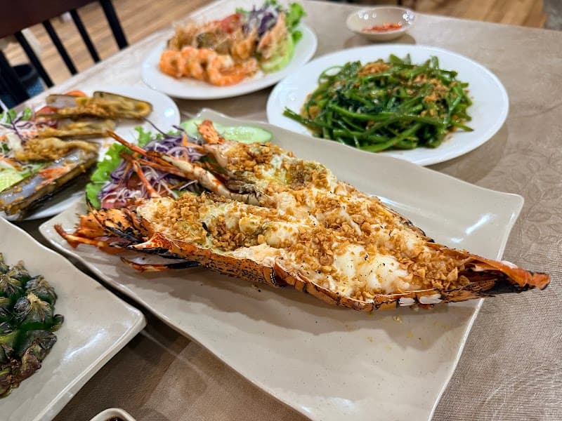 나트랑 Nhà hàng Đông Hồ