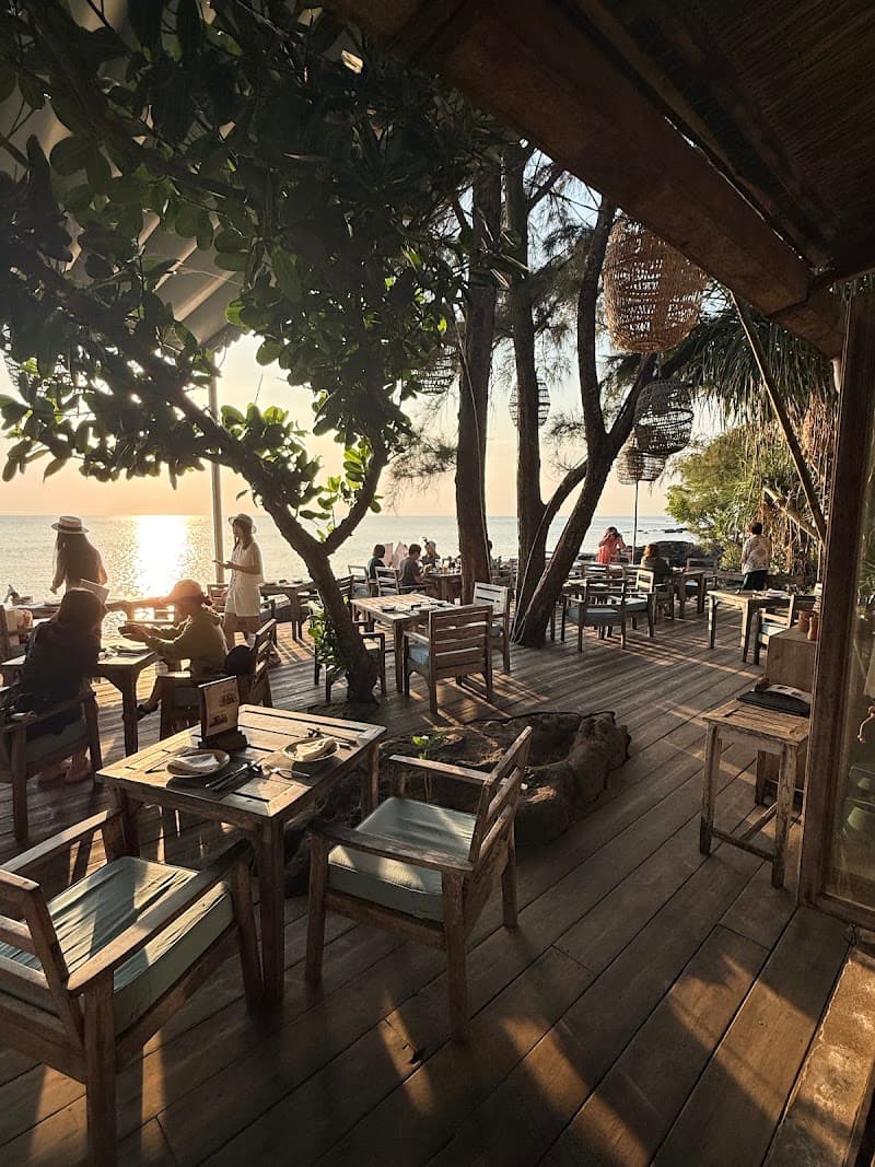 푸꾸옥 On The Rock Restaurant & Beach Bar