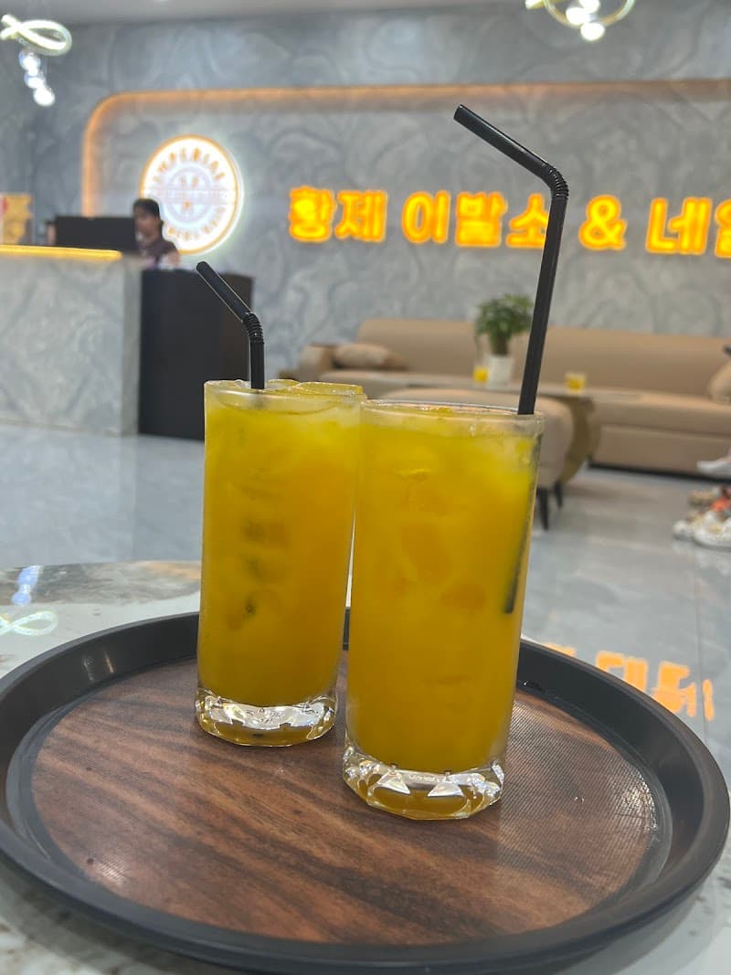 푸꾸옥 황제 이발소 & 네일