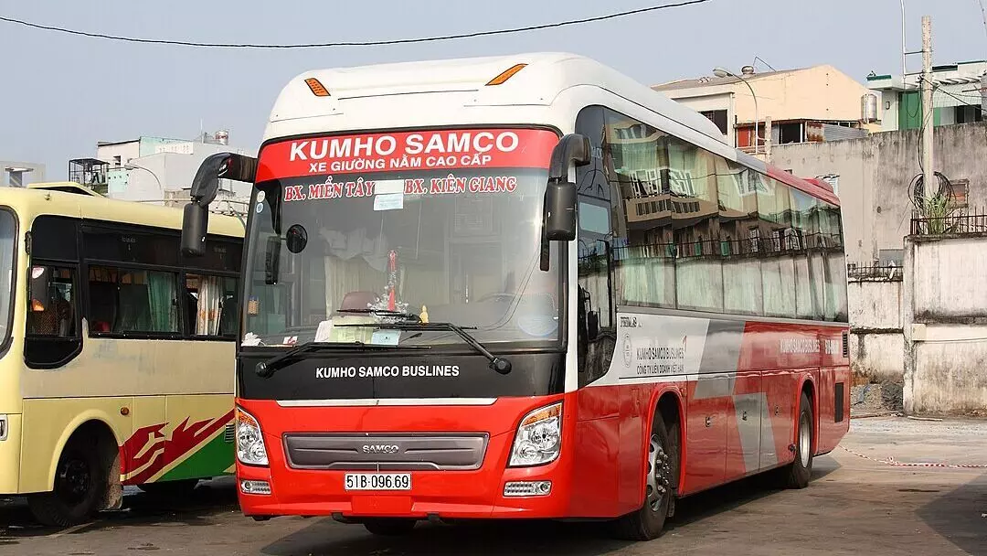 KUMHO-SAMCO bus operating in southern Vietnam.